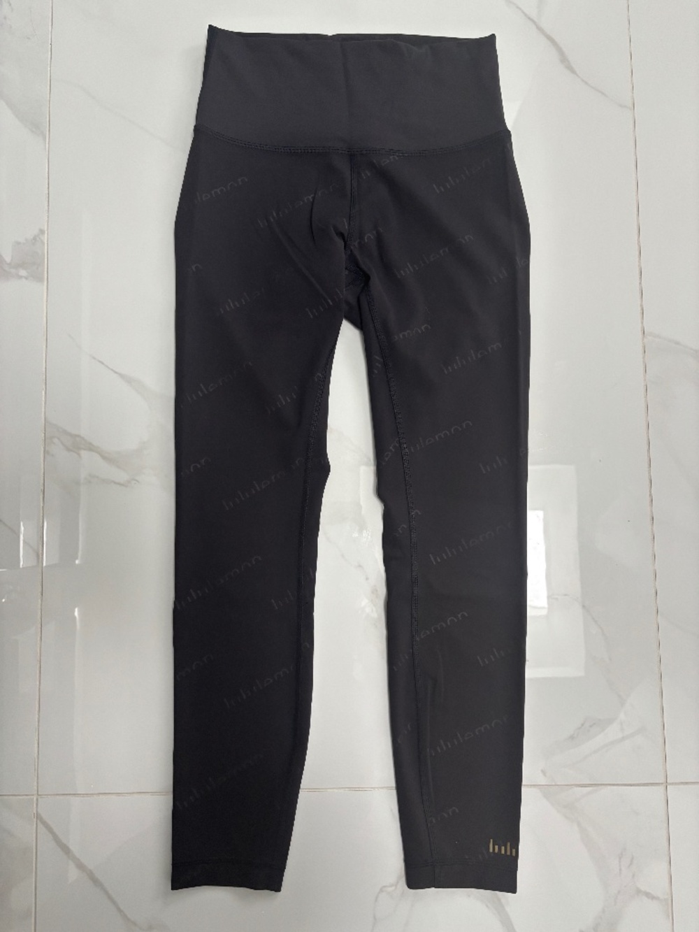 Lululemon size 6